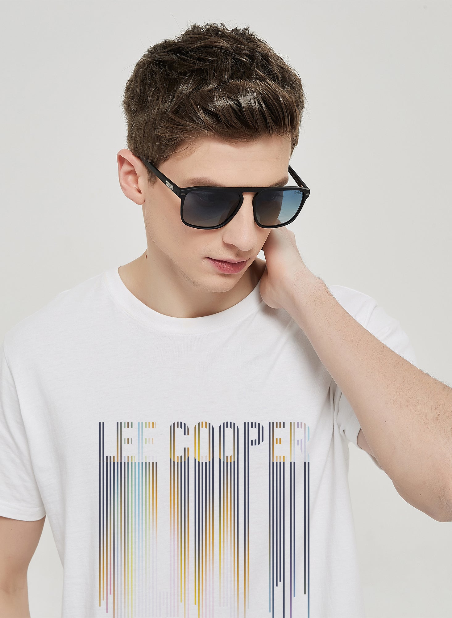 LC1005C02 - Gradient Blue Lens - Black Frame - Sunglasses